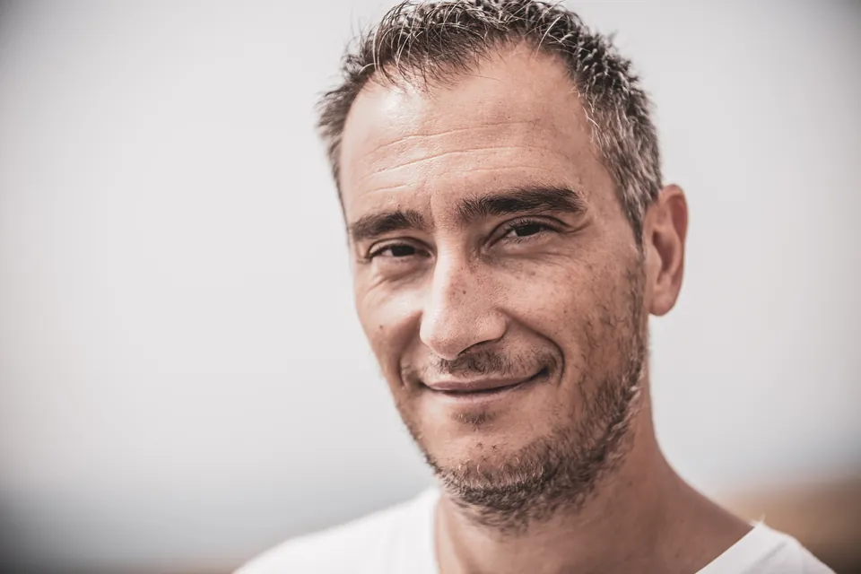 Antonio Sivera — Retrato con sonrisa